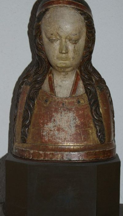 Bartold Kastrop, Büste einer weiblichen Heiligen, um 1520/25, Städtisches Museum Göttingen (https://ku-ni.de/isil_DE-MUS-056117_opal_goe-stmus_kikunst_1928-4)